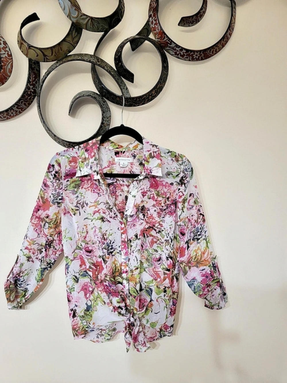Liz Claiborne Floral Button Down Blouse in Pink & White Size Small